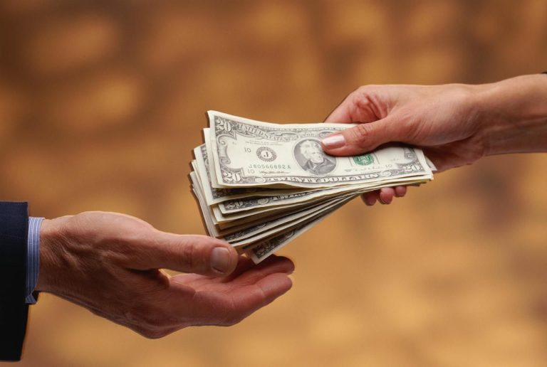 SINGAPORE AVERAGE SALARY IN USD visual data 6